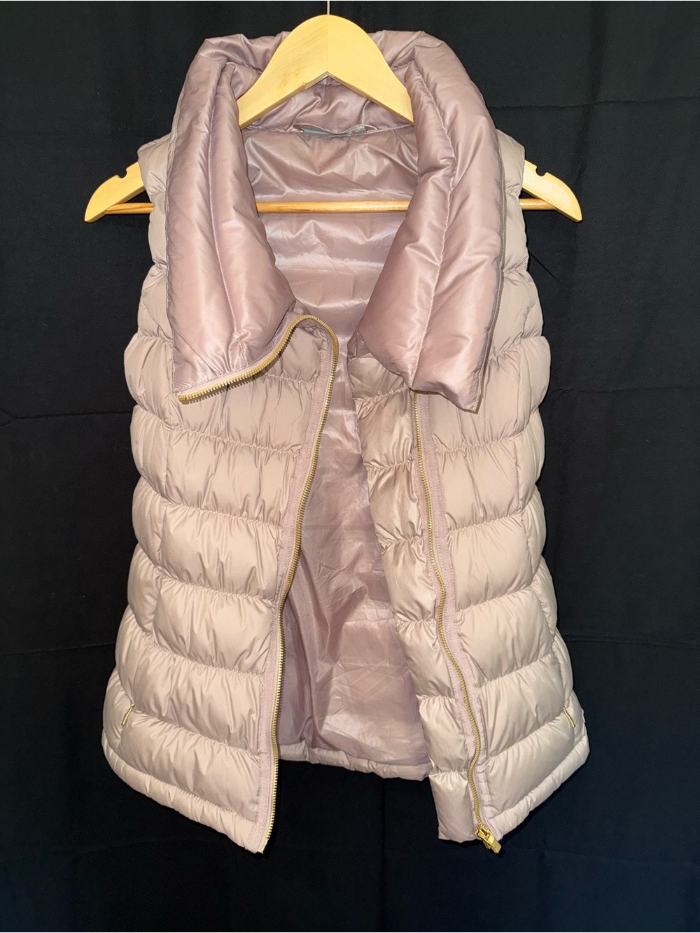 Athleta Quilted Puffer Vest in Mauve Pink with Gold Zip